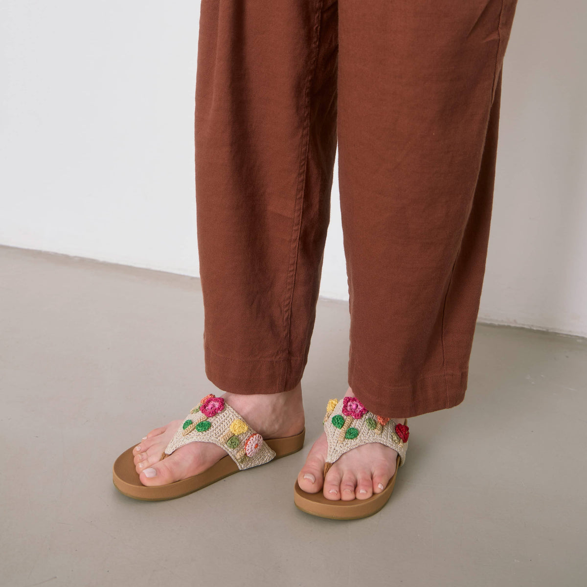 The Sak Everly Sandal - Hand Crochet - Flower Ecru