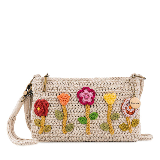The Sak Vita Convertible Wristlet - Hand Crochet - Flower Ecru